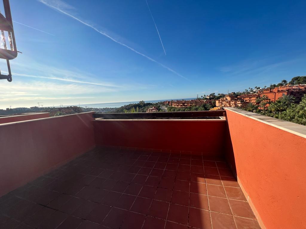 漂亮的顶层公寓出售 La Reserva de Marbella