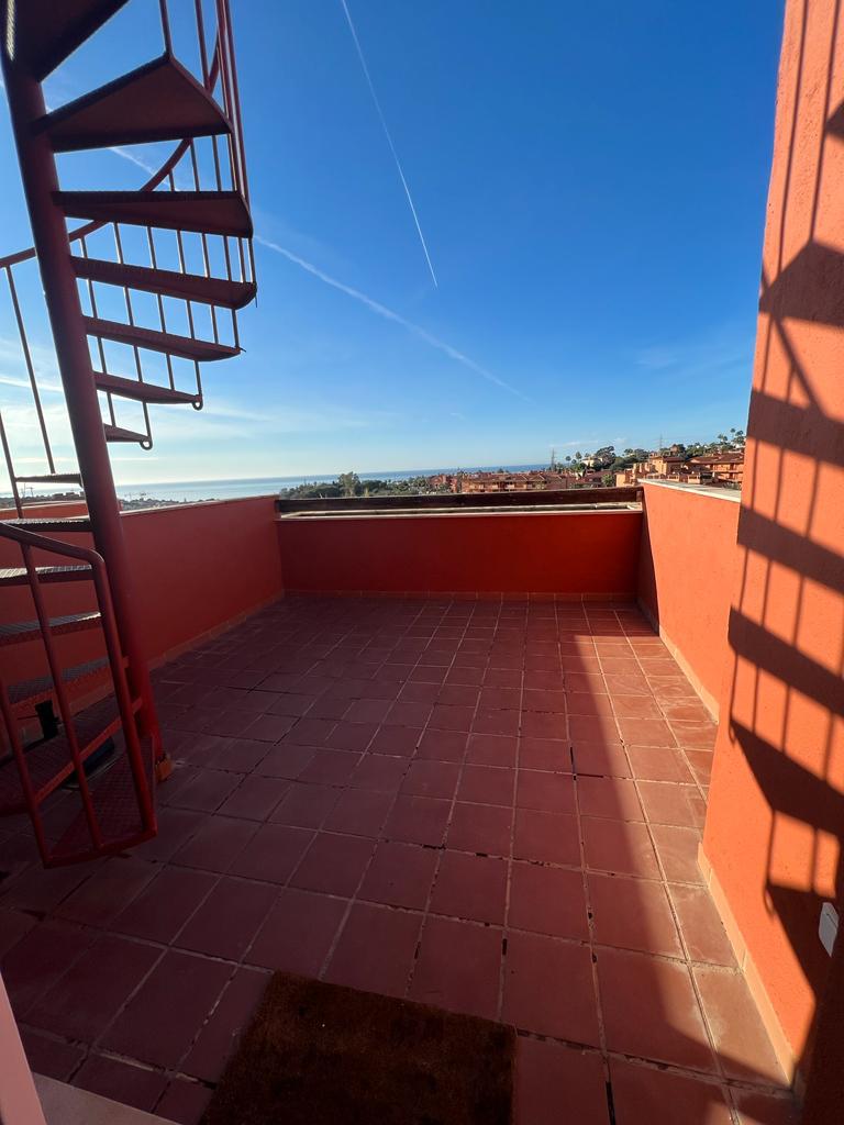 漂亮的顶层公寓出售 La Reserva de Marbella