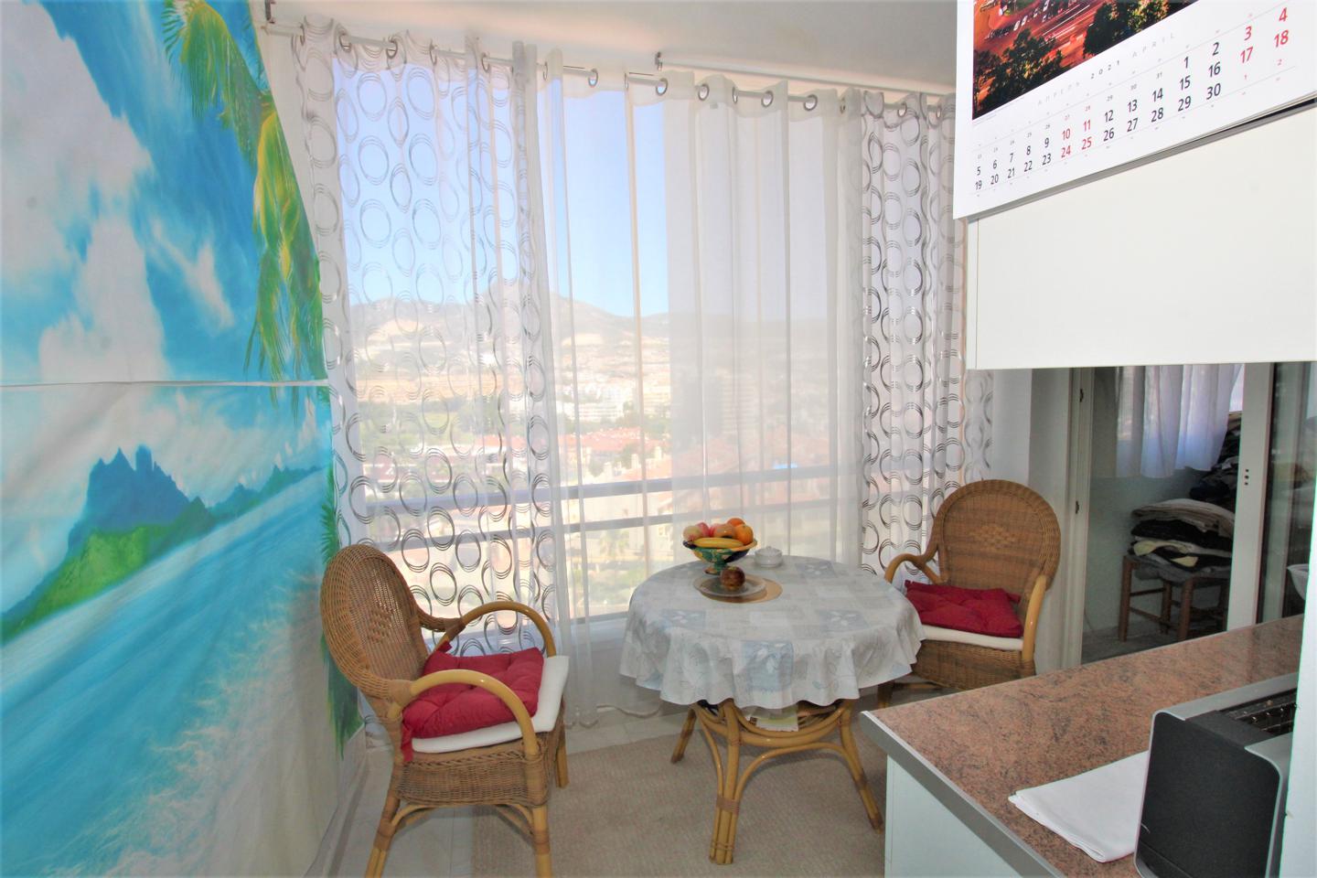 FANTASTICO APARTAMENTO CON VISTAS AL MAR