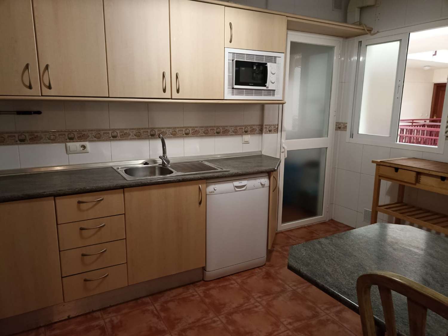 TROIS BEL APPARTEMENT EN LOCATION LONGUE DURÉE