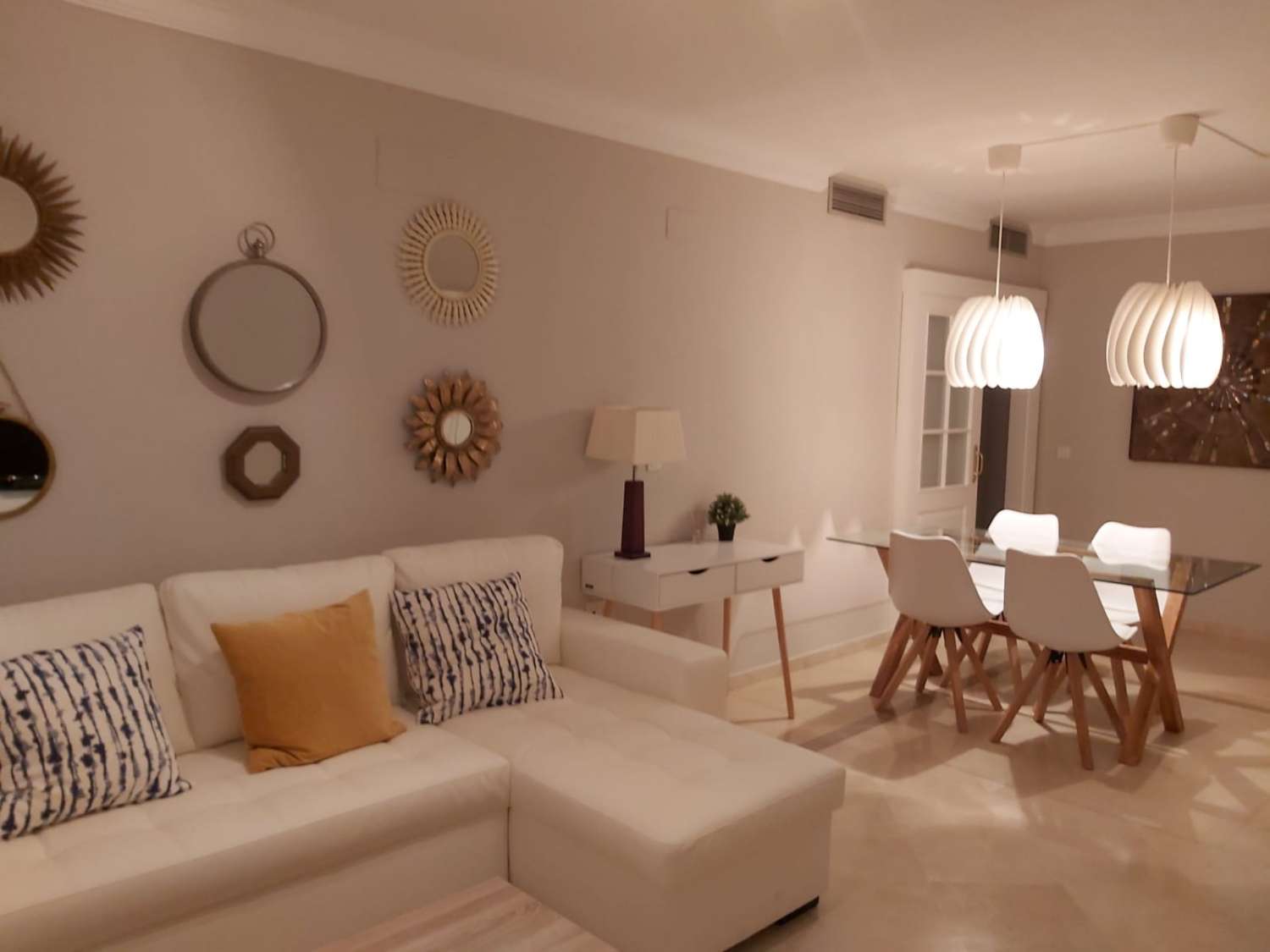 BONITO APARTAMENTO DE DOS DORMITORIOS CORTA TEMPORADA