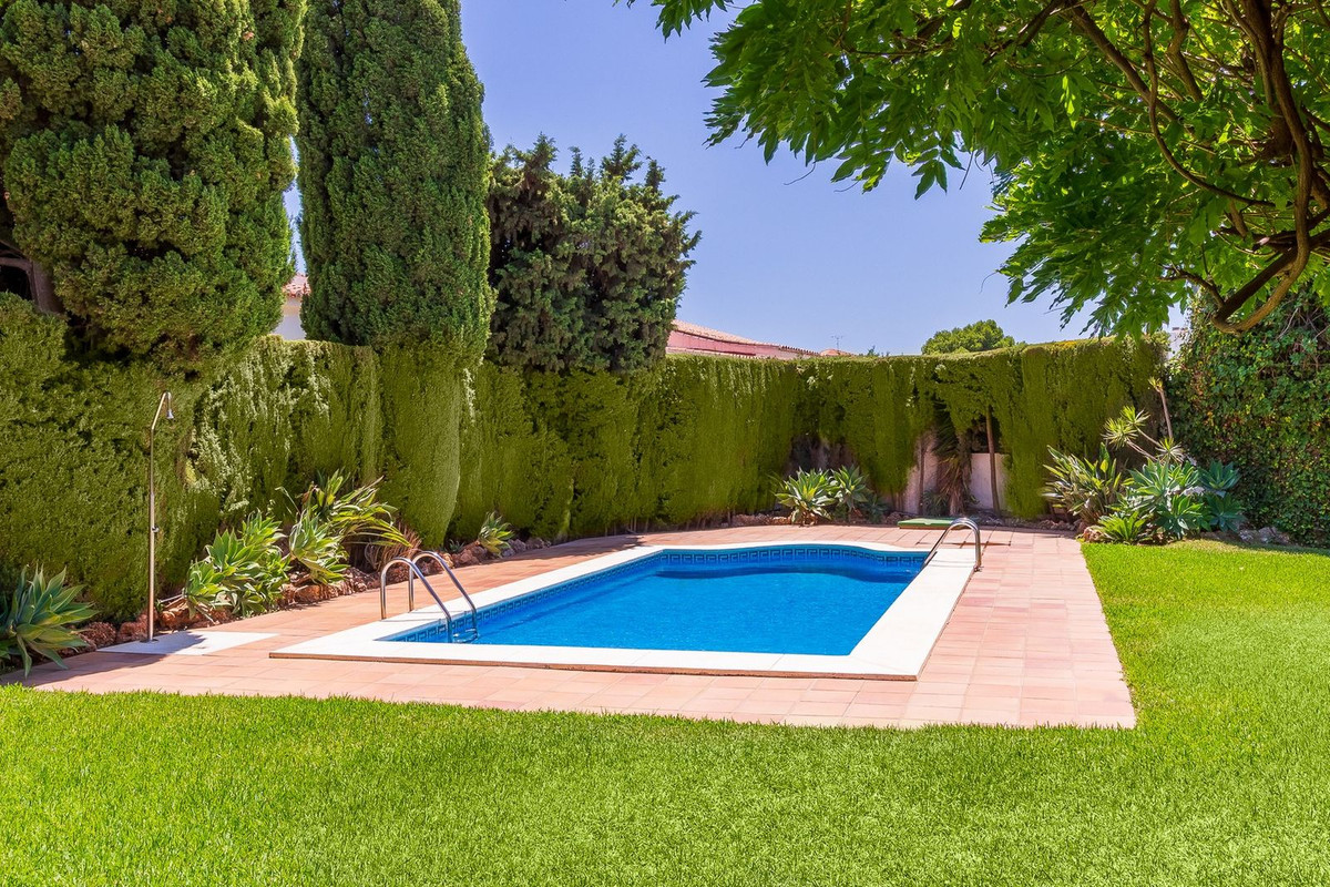 4 bedroom villa 700 mts from La Carihuela
