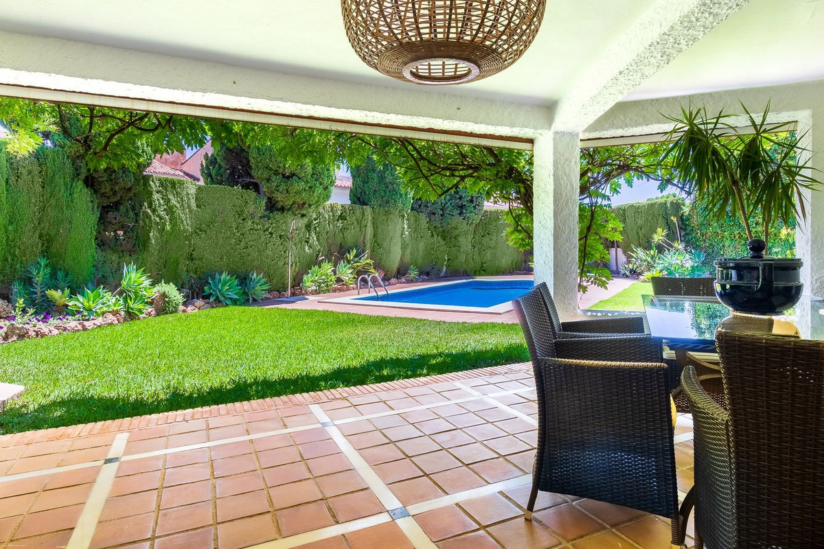 4 bedroom villa 700 mts from La Carihuela