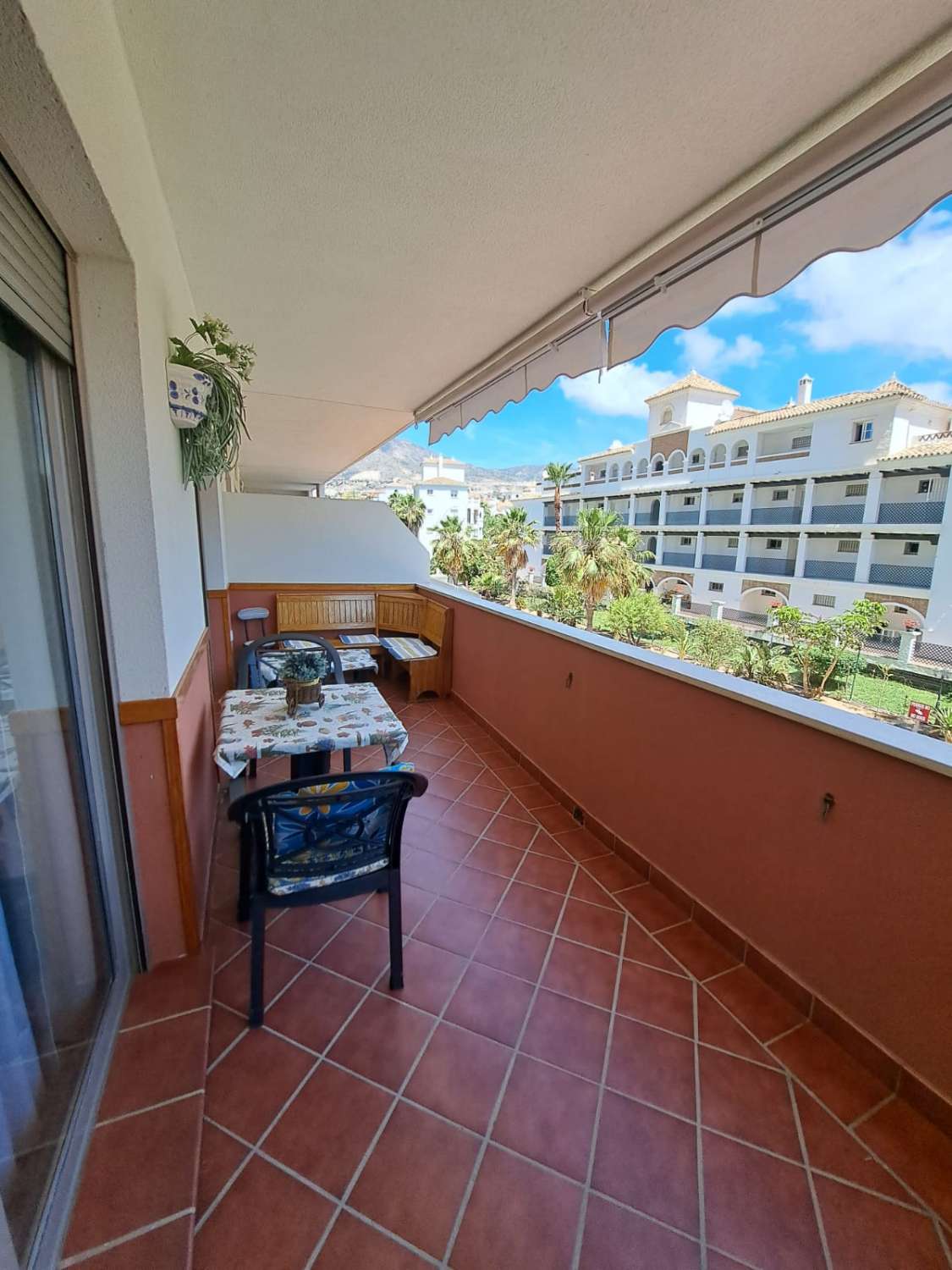 NICE ONE-BEDROOM APARTMENT 200 METERS FROM THE BEACH