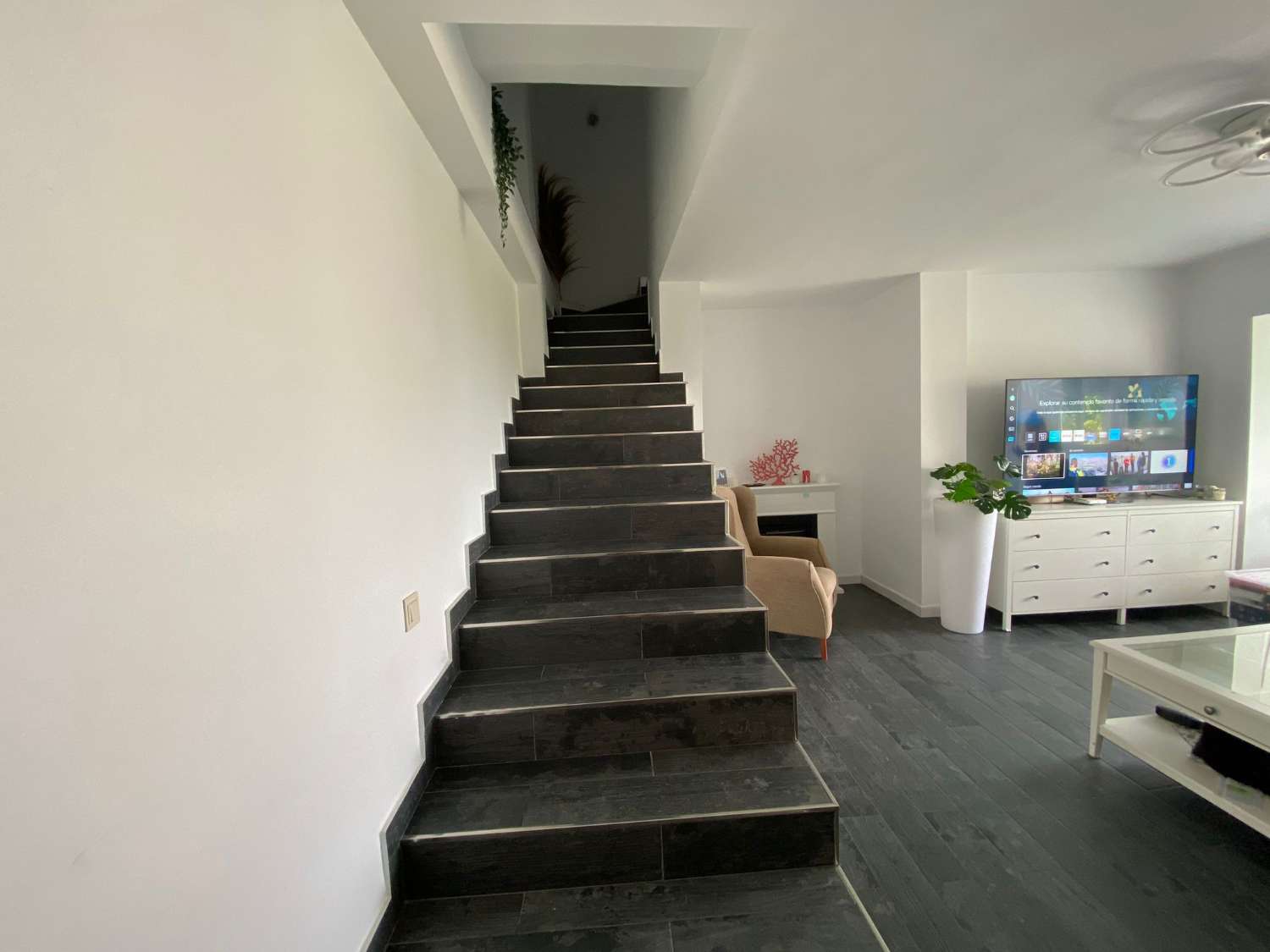 Duplex reformado con vistas al mar