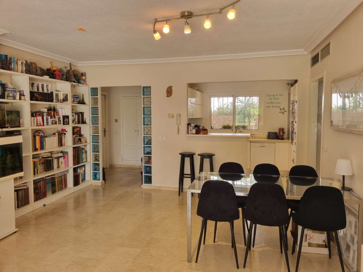 Fantastische Wohnung mit Terrasse von 30 m