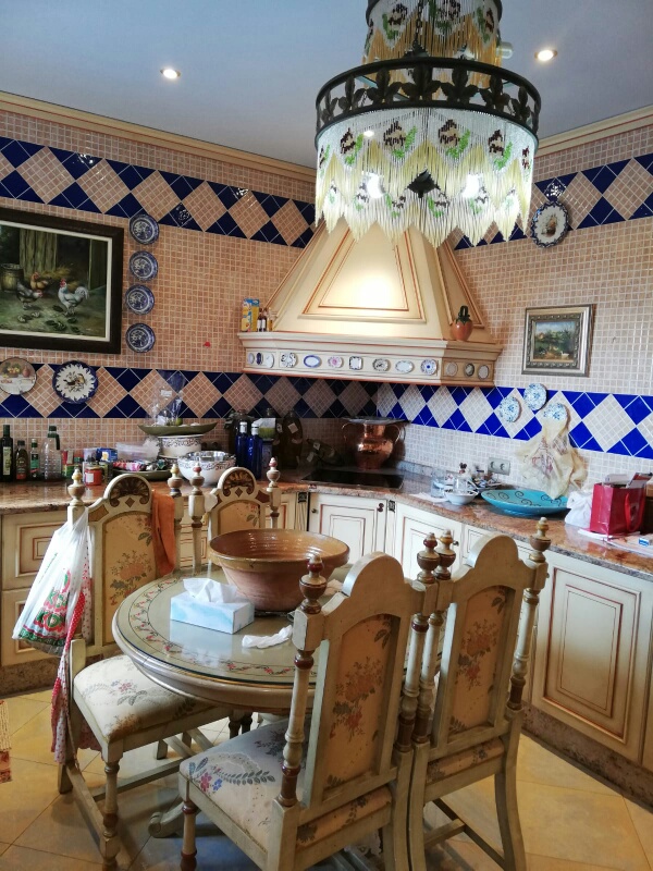 فيلا للإيجار في Benalmádena