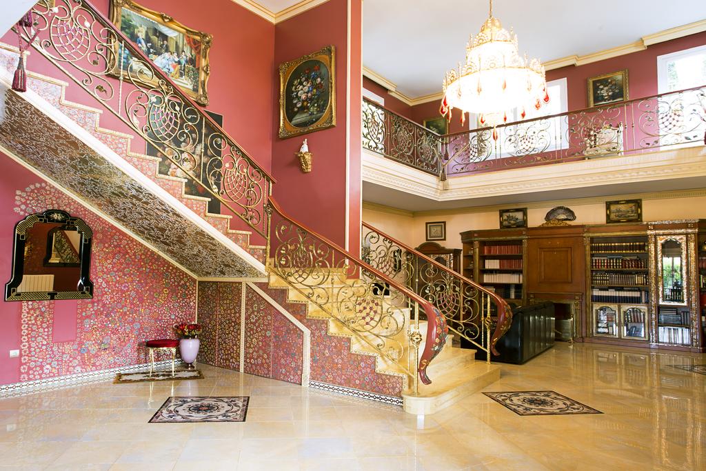 فيلا للإيجار في Benalmádena