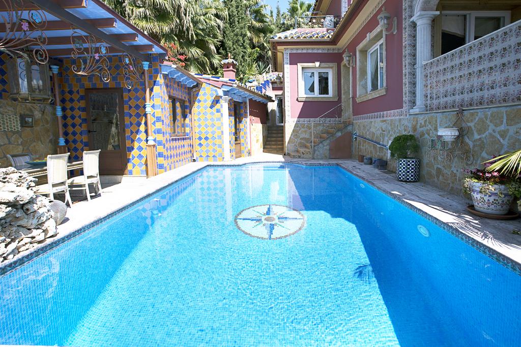 فيلا للإيجار في Benalmádena