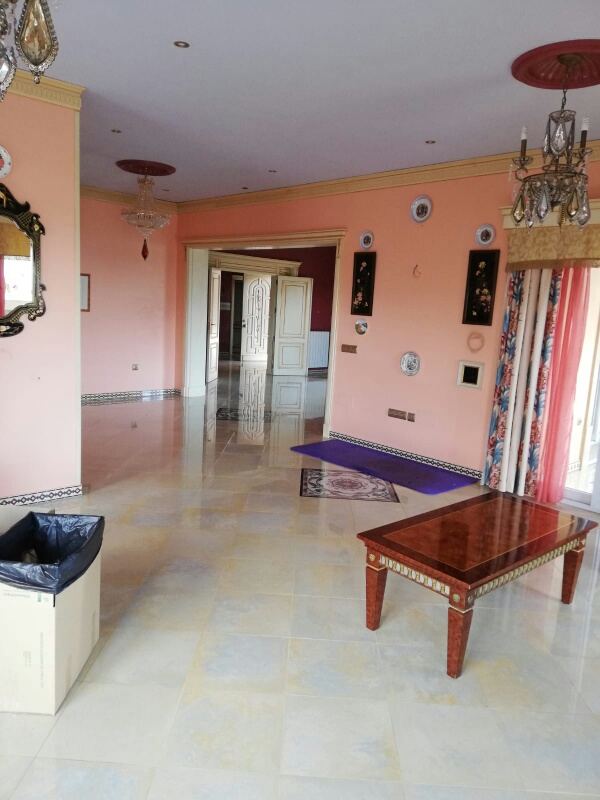 فيلا للإيجار في Benalmádena