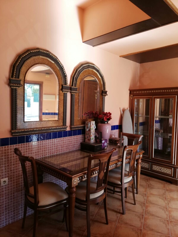 فيلا للإيجار في Benalmádena