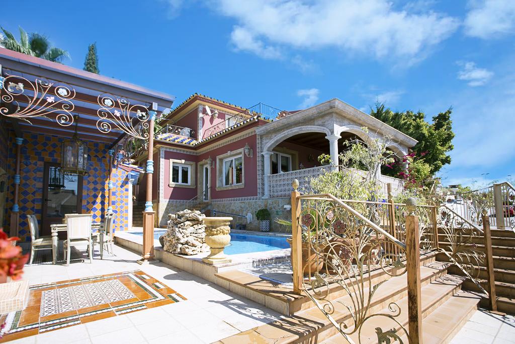 فيلا للإيجار في Benalmádena