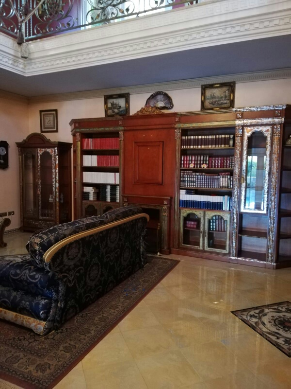 فيلا للإيجار في Benalmádena