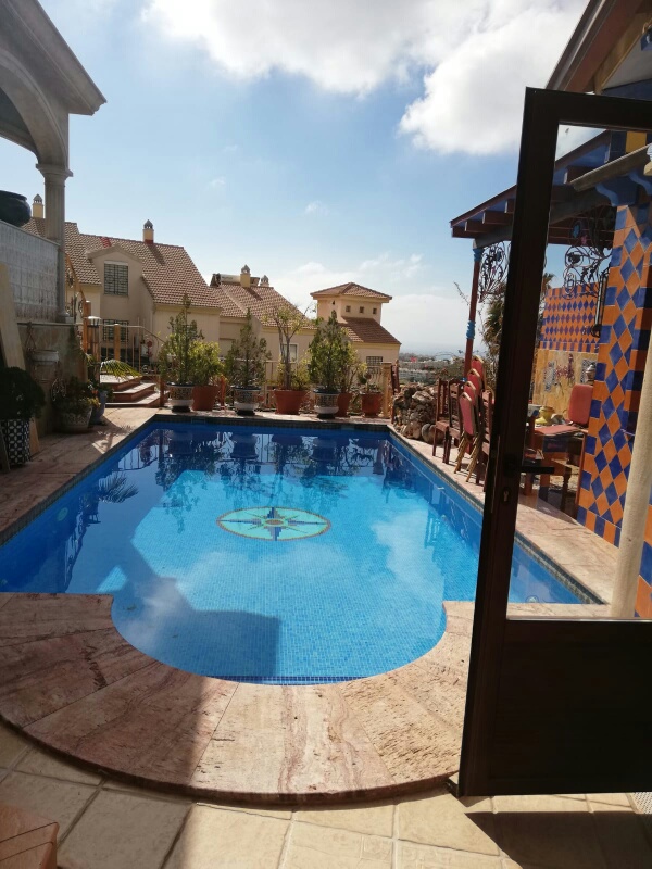 فيلا للإيجار في Benalmádena