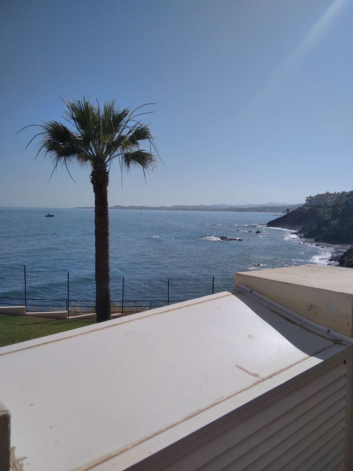 FANTASTISCH APPARTEMENT 1E LIJN STRAND KORT SEIZOEN