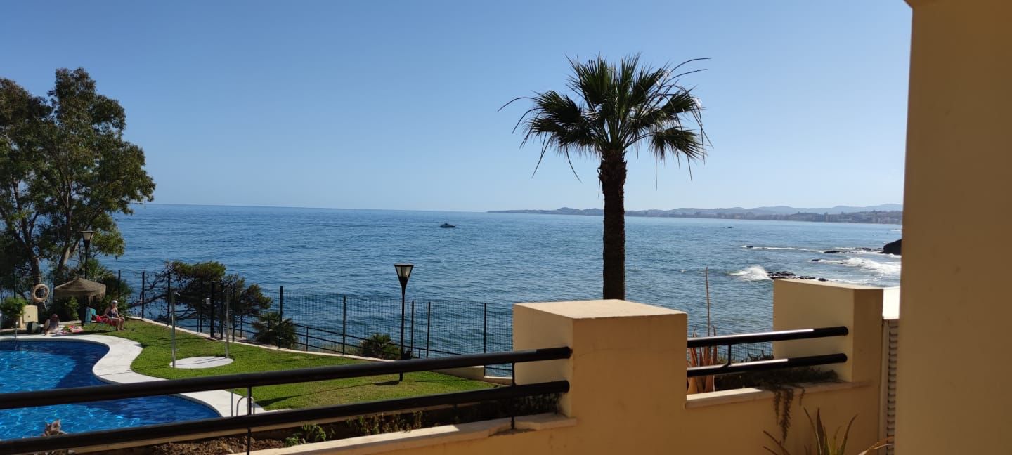 FANTASTISCH APPARTEMENT 1E LIJN STRAND KORT SEIZOEN