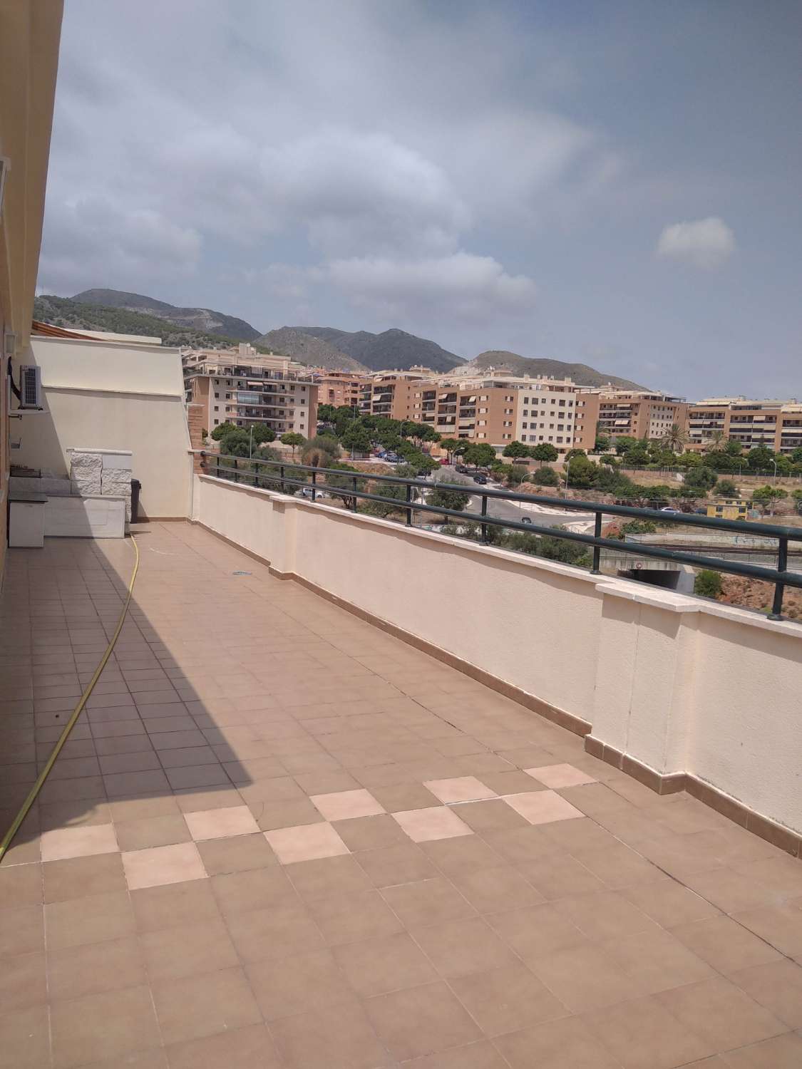 LOCATION PENTHOUSE 4 CHAMBRES LONG TERME