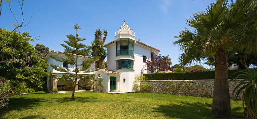 FANTASTISCHE FINCA IM ANDALUSISCHEN STIL IN BENALMADENA COSTA