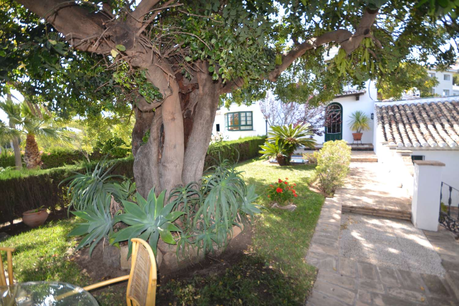 FANTASTIC ANDALUSIAN STYLE FINCA IN BENALMADENA COSTA