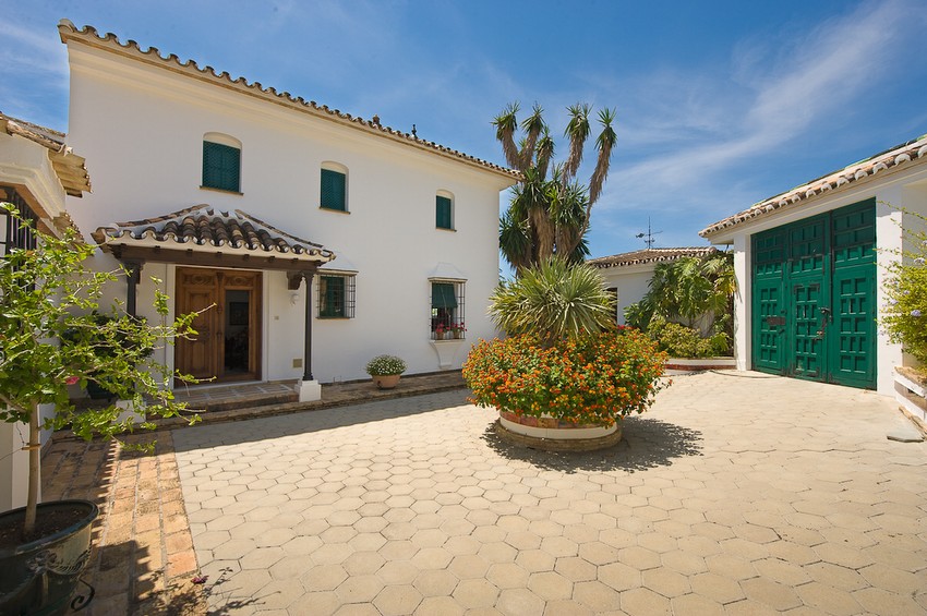 FINCA FANTASTIQUE DE STYLE ANDALOUS À BENALMADENA COSTA